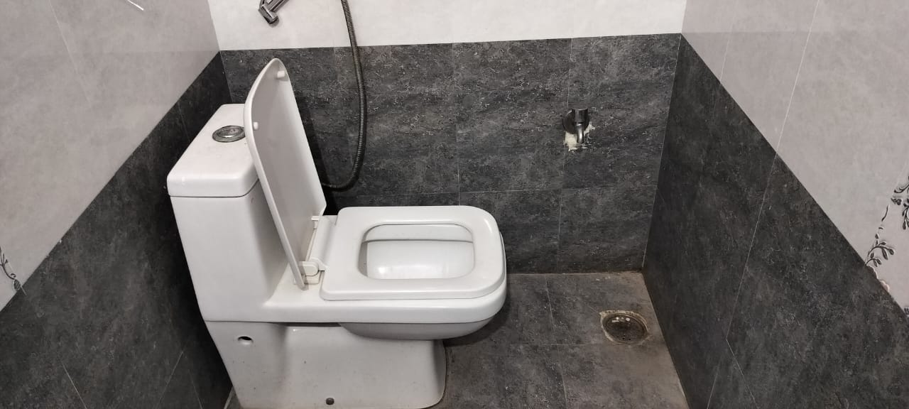 2 bhk flat in pie layout